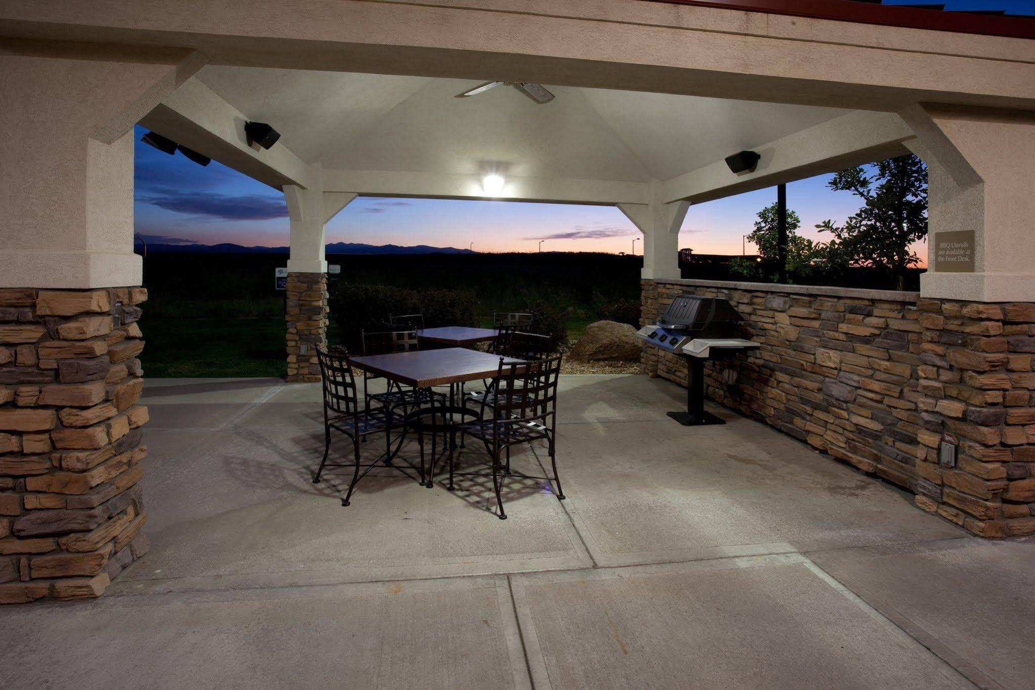 Candlewood Suites Loveland By Ihg Exterior photo
